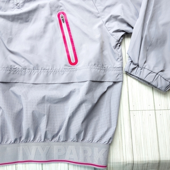 Ivy Park Perforated Hooded Pull Over with Banded Hem in Purple & Pink Sz Medium - Picture 12 of 14